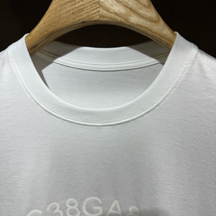 DG  短袖T恤服装 3