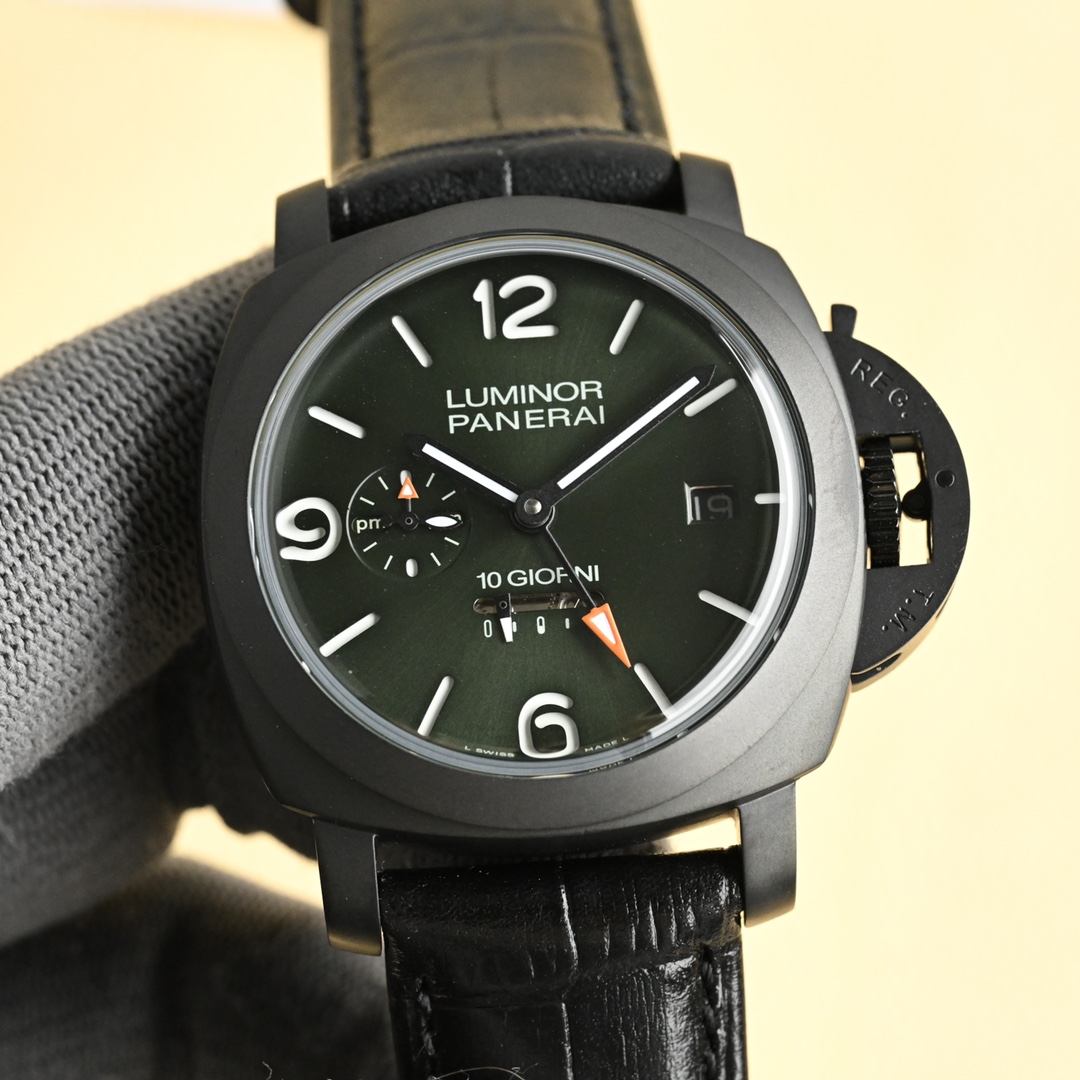 “V7 Peena Sea: Green Aesthetics with Nightlight Coating and Steel Belt”