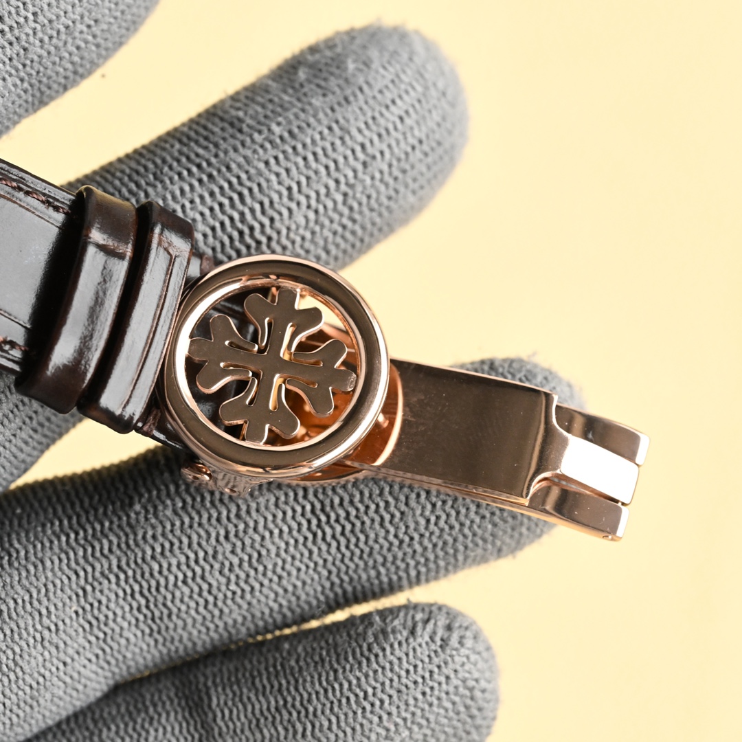 Prada Emerald PP Super-Complicated Wristwatches Review: White Shell 3335, Gold Shell P3450 - 图片 9
