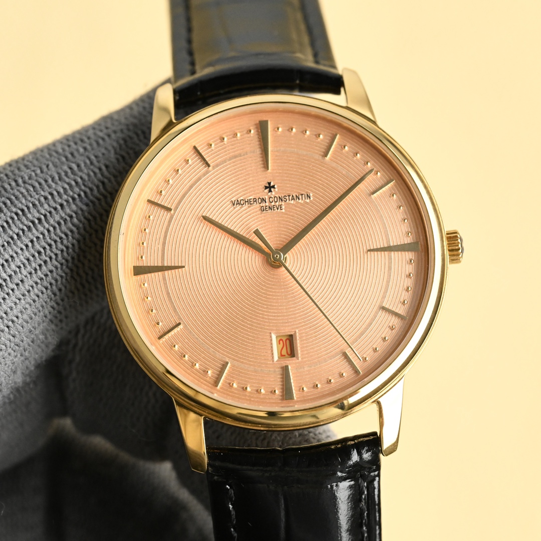 NO:340676,White gold (recommended wall cracks] The highest replica of the market V4 upgraded version Vuvre Constantin VC inheritance series 85180 watch! 1 [Case] ​​Size 40MMX9MM, perfect round case, paired with micro-solar lug design, making it more suitable for the wearer's wrist. Each finished shell cover needs to be strictly controlled by MK to restore the unique texture of the authentic product. 2 [Movement] 9015 steel wheels and other parts are carefully decorated by MK watchmakers, and the automatic rotor is plated with 18k gold, which maximizes the original exquisite craftsmanship level. 3 [Watch mirror] Two sapphire glass mirrors on the front and back are both anti-disiasing coating. 4 [Watch strap] Double-layer Italian calfskin, paired with Malta cross pin buckle. Sincere work Welcome to taste!, vacheron, cowhide19860909白 金（墙裂推荐】市场最高复刻 V4升级版本 江诗丹顿VC传承系列85180腕表！ 1【表壳】尺寸40MMX9MM,完美圆形的表壳,搭配微孤式表耳设计,使之更加贴合佩戴者的手腕.每一个成品壳套,都需经过MK严格的质量把控,方能还原正品独特的质感. 2【机芯】9015钢轮等部件均由MK制表师精工装饰,自动摆陀更是镀有18k金,最大限度呈现原装精湛的工艺水平. 3【表镜】前后两片蓝宝石玻璃镜面,均有防眩晕镀膜处理. 4【表带】双层意大利小牛皮,搭配马耳他十字针扣. 诚意之作 欢迎您的品鉴！,,vacheron,cowhide,Watch