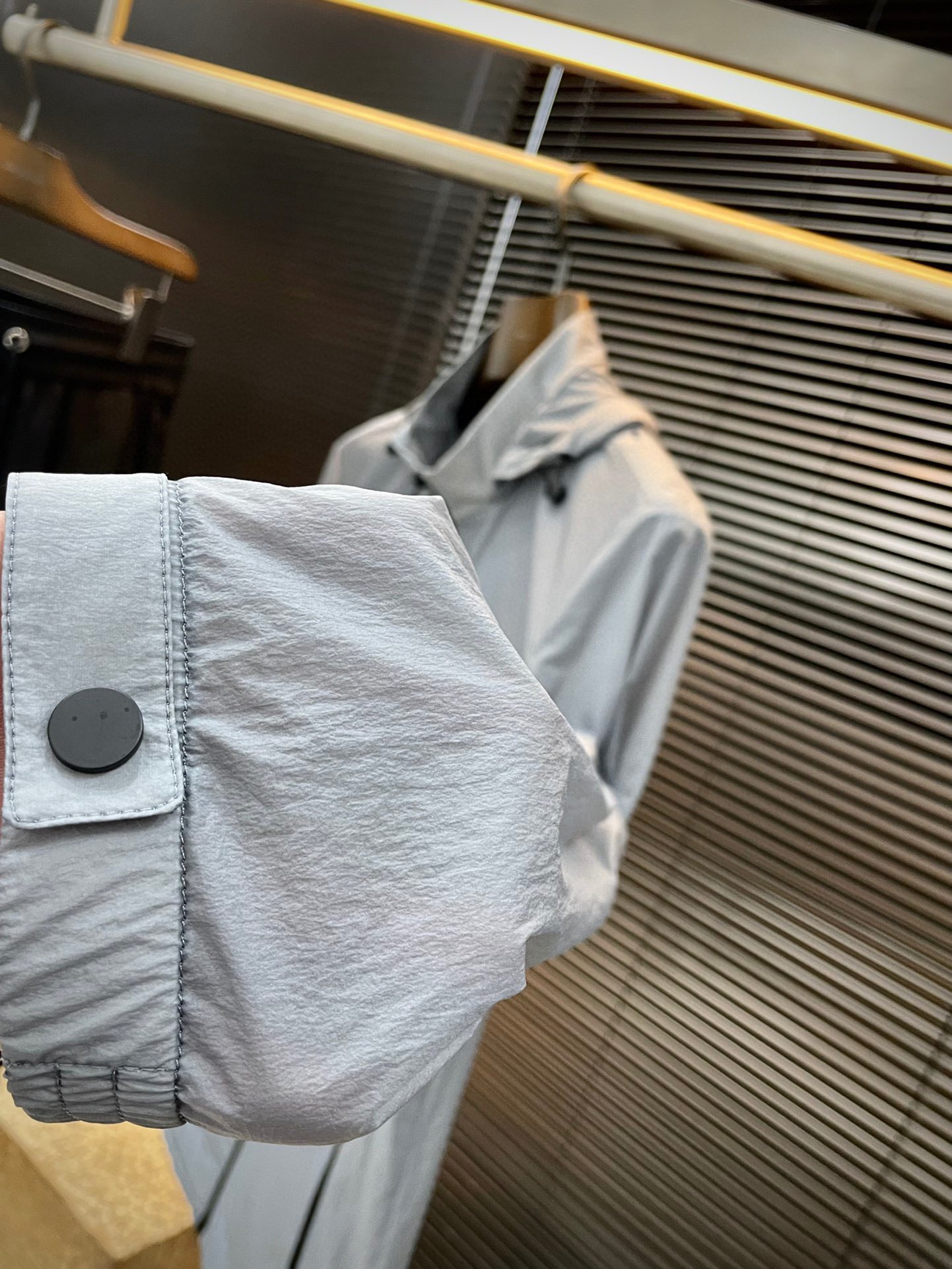 Empirio Armin-(Amani) 2025 Spring Collection: Stylish, High-Quality Jackets with Unique Design - 图片 4