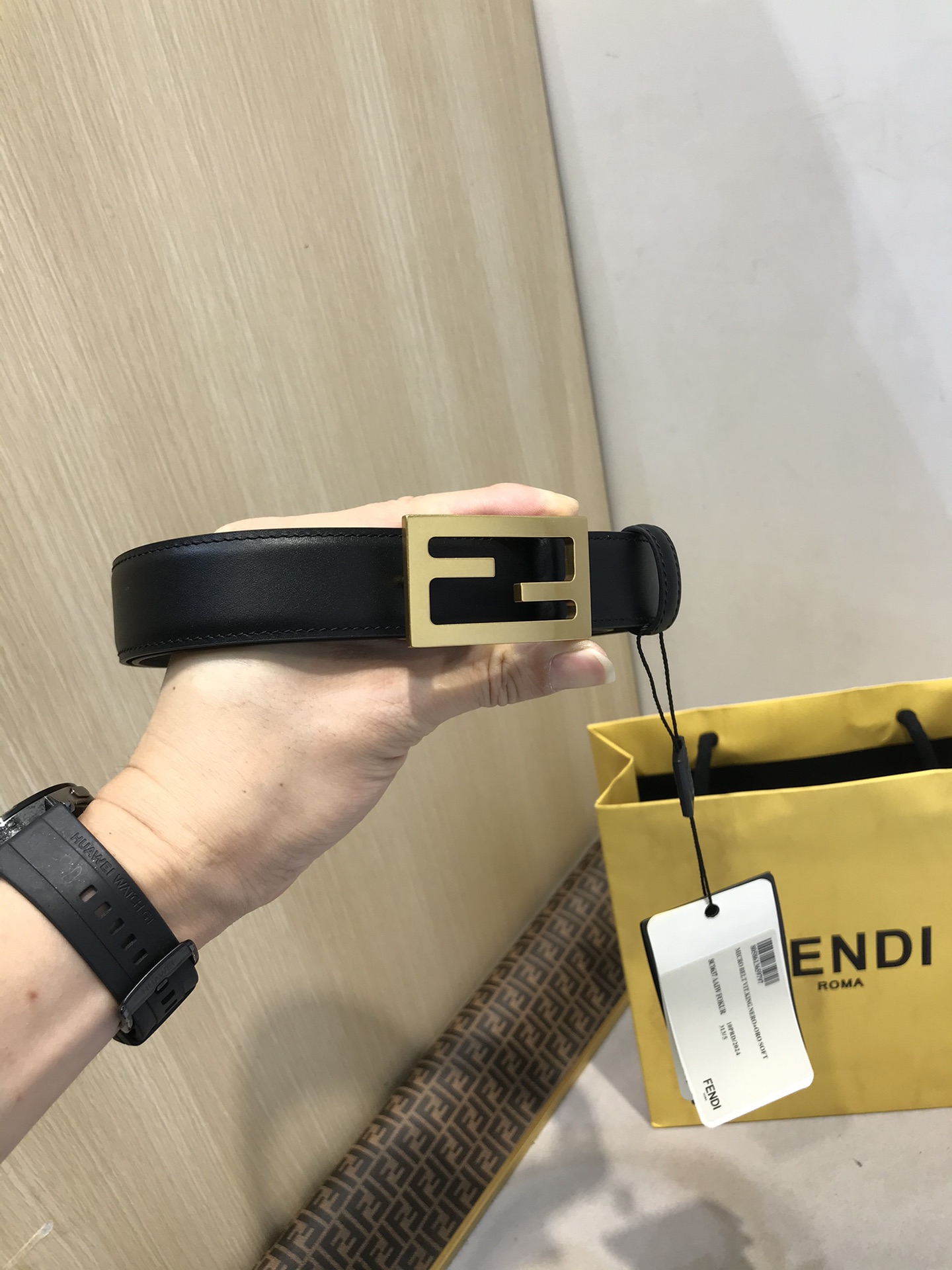 💯💯配送专柜包装 打孔针   新款 FD 宽30MM 标志造型皮带，双F 扣式带扣，双面原版进口小牛皮搭