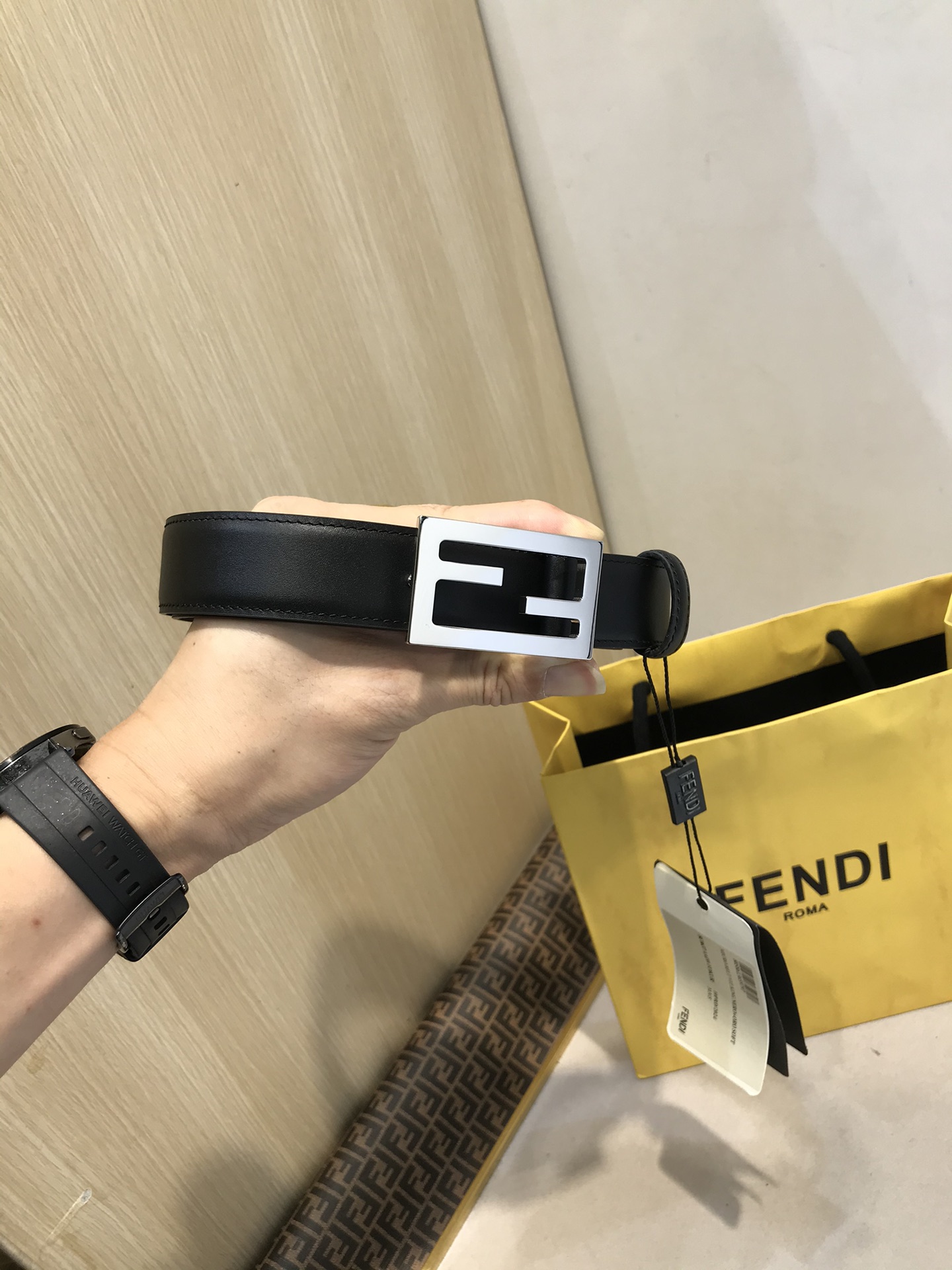 💯💯配送专柜包装 打孔针   新款 FD 宽30MM 标志造型皮带，双F 扣式带扣，双面原版进口小牛皮搭