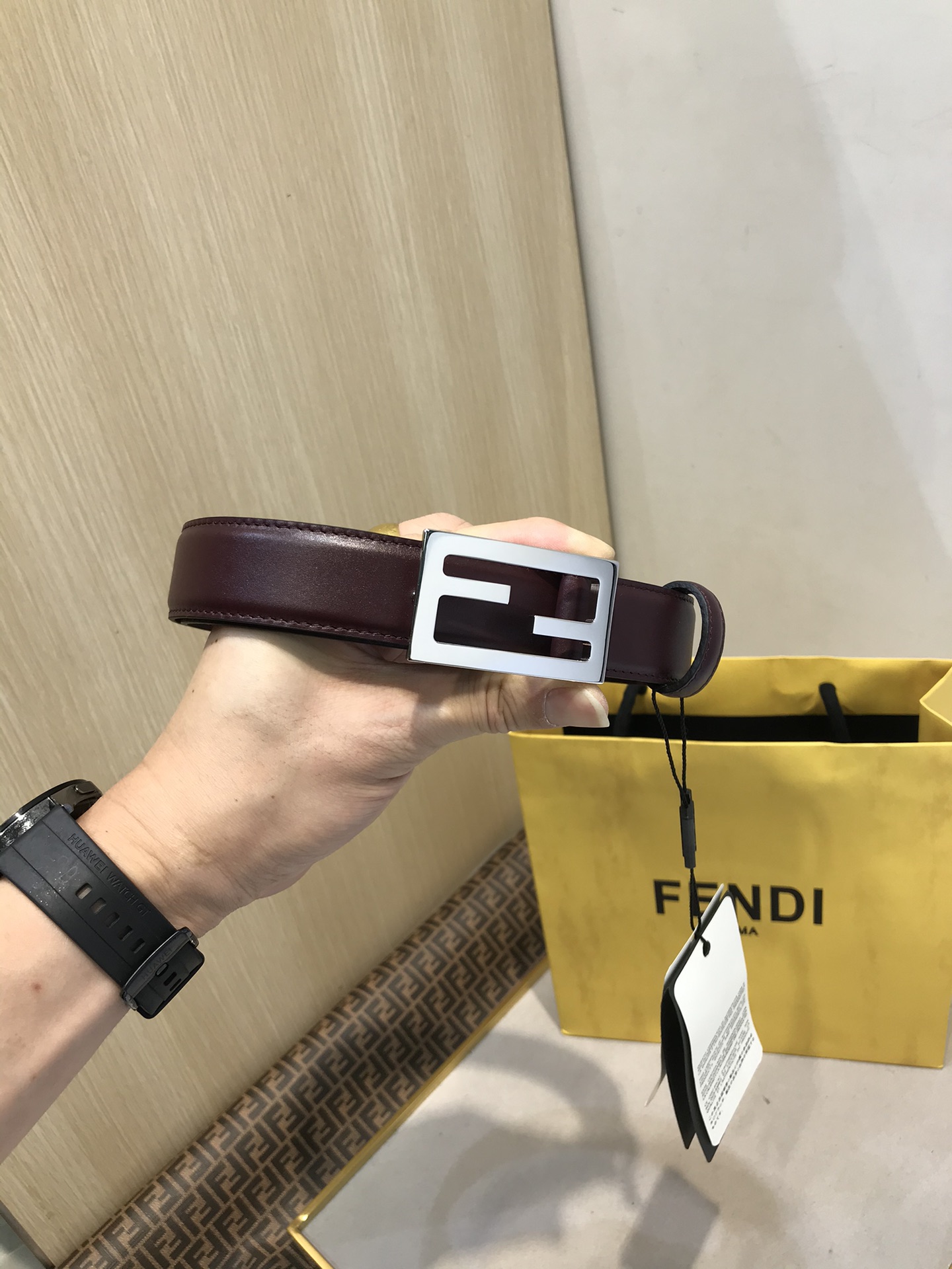 💯💯配送专柜包装 打孔针   新款 FD 宽30MM 标志造型皮带，双F 扣式带扣，双面原版进口小牛皮搭
