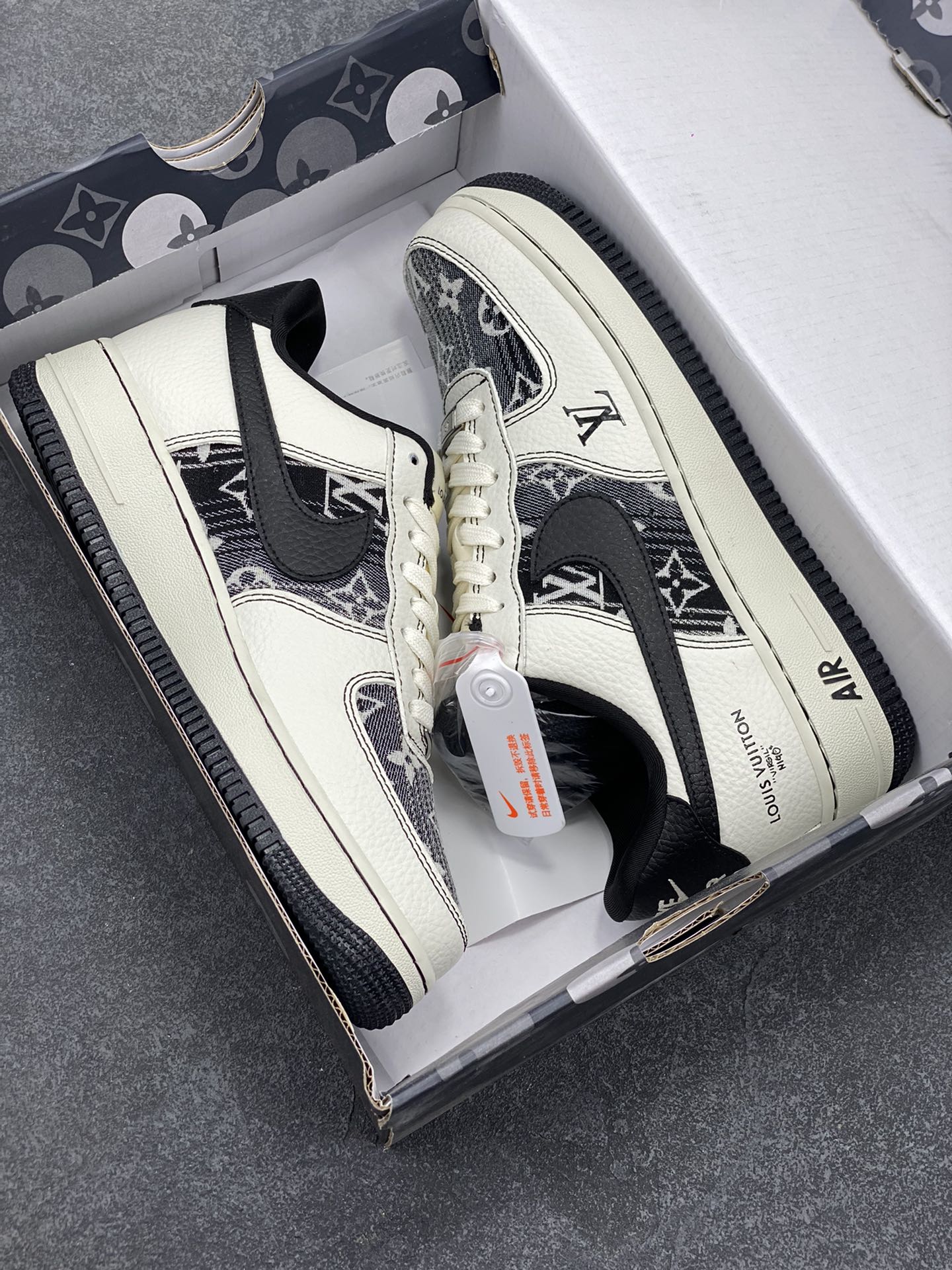 图片[9]-NIke Air Force 1 \’07 Low “LV联名”空军一号 低帮 运动鞋 休闲鞋 折边针车 工艺难度大 原楦头原纸板 原装鞋盒 定制五金配件 内置全掌气垫 原厂鞋底 货号：BZ6808-103 尺码：36 36.5 37.5 38 38.5 39 40 40.5 41 42 42.5 43 44 44.5 45-选品中心
