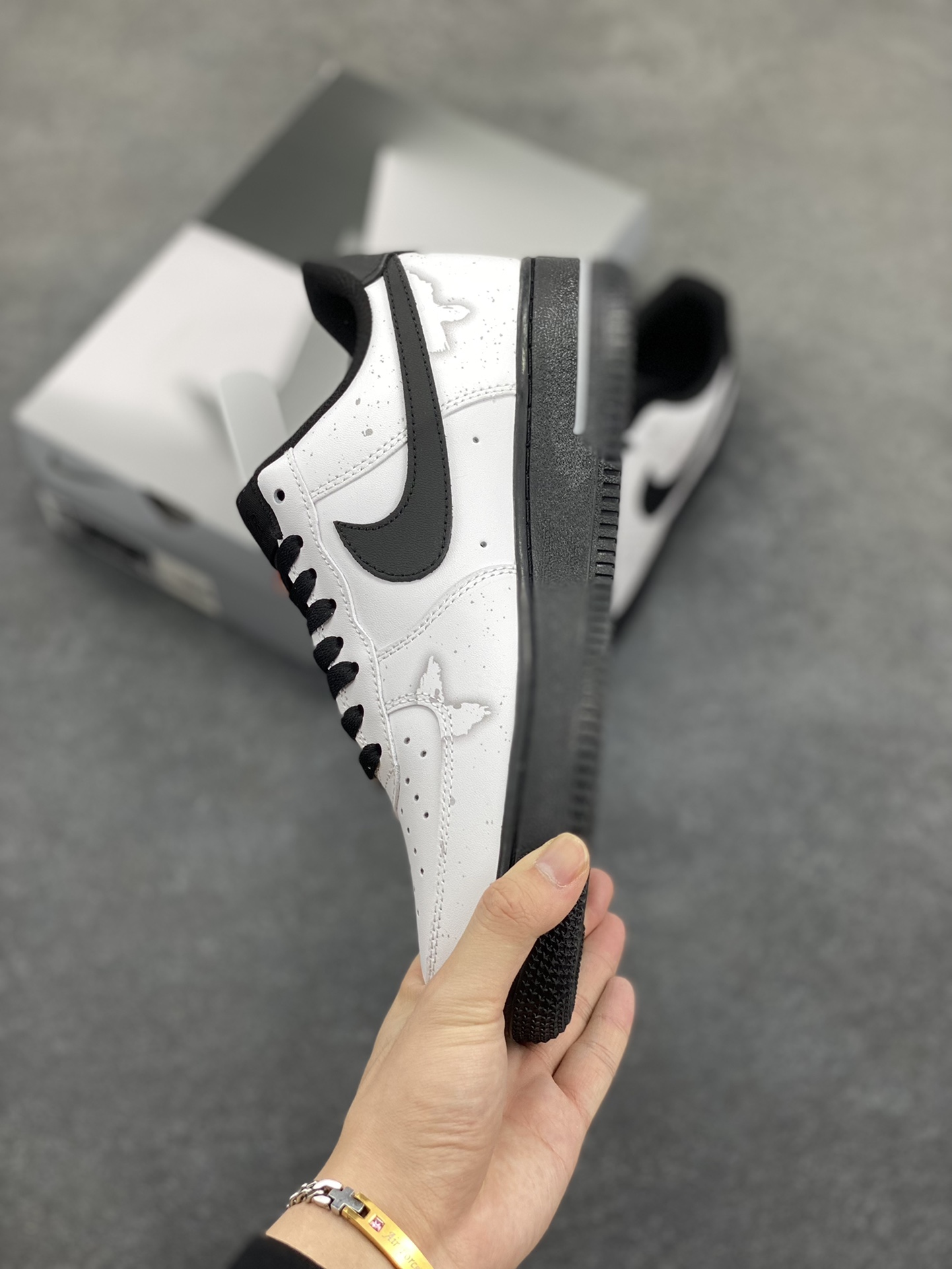 图片[3]-Nike Air Force 1 Low’07 迷雾守则 空军一号低帮休闲板鞋 定制皮料 定制鞋盒 配件齐全 原楦原纸板 纯正空军版型 内置全掌气垫 货号：ZH0316-081 尺码：36 36.5 37.5 38 38.5 39 40 40.5 41 42 42.5 43 44 44.5 45-选品中心