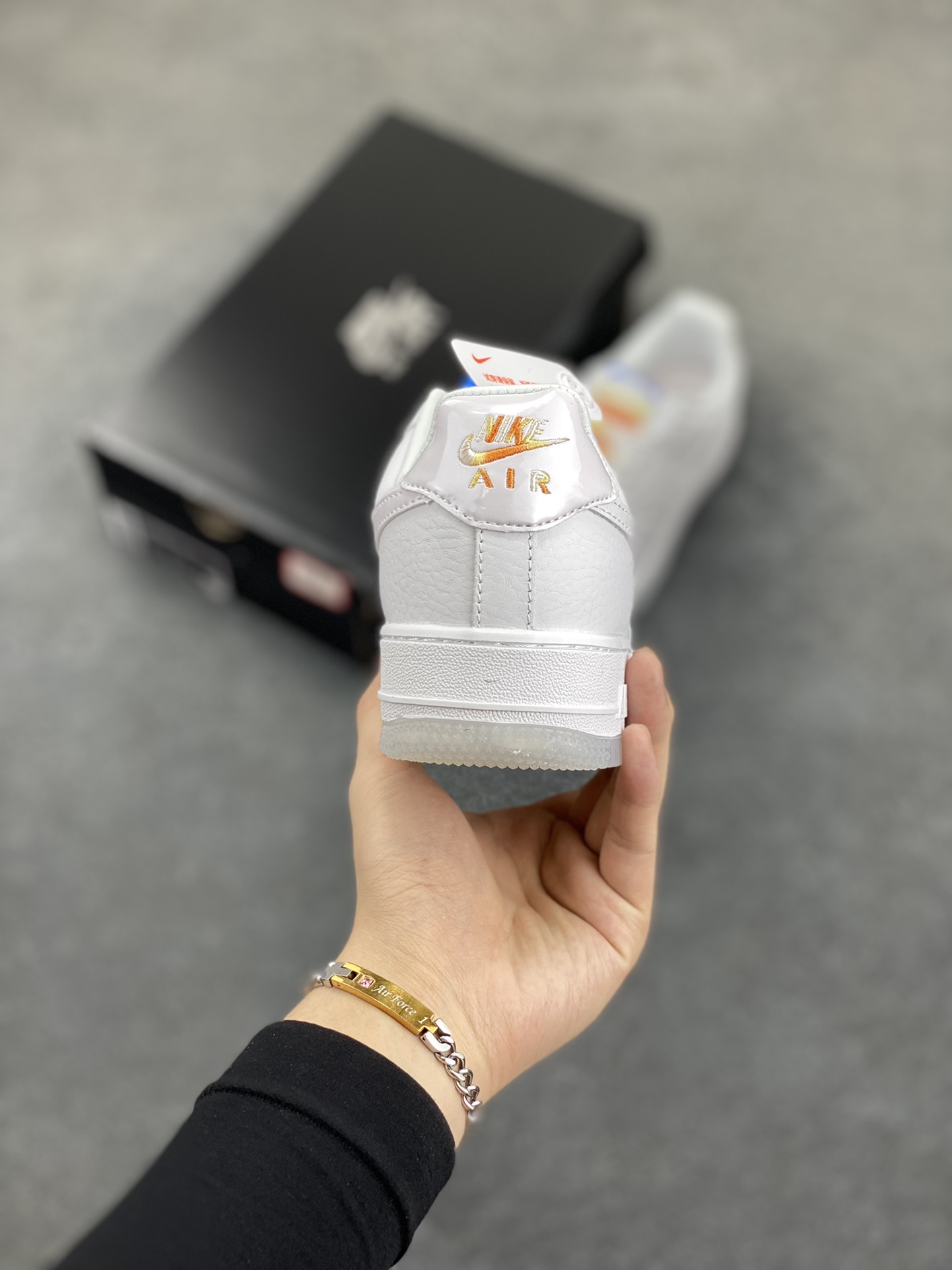 图片[4]-Air Force 1 Low 夏日白橙 原楦头原纸板 打造纯正空军版型 #专注外贸渠道 全掌内置蜂窝气垫 #原盒配件 原厂中底钢印、拉帮完美 货号：IB8875-111 尺码：36 36.5 37.5 38 38.5 39 40 40.5 41 42 42.5 43 44 44.5 45-选品中心