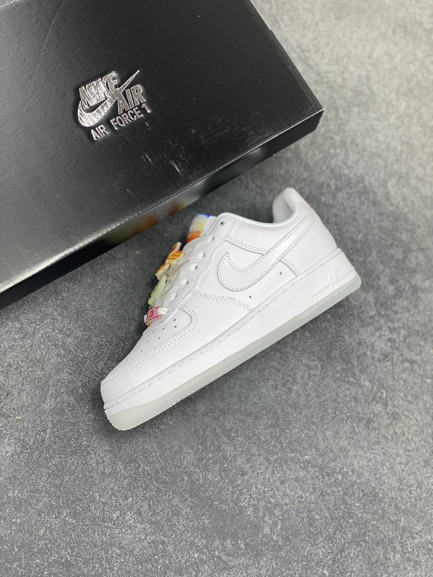 图片[7]-Air Force 1 Low 夏日白橙 原楦头原纸板 打造纯正空军版型 #专注外贸渠道 全掌内置蜂窝气垫 #原盒配件 原厂中底钢印、拉帮完美 货号：IB8875-111 尺码：36 36.5 37.5 38 38.5 39 40 40.5 41 42 42.5 43 44 44.5 45-选品中心