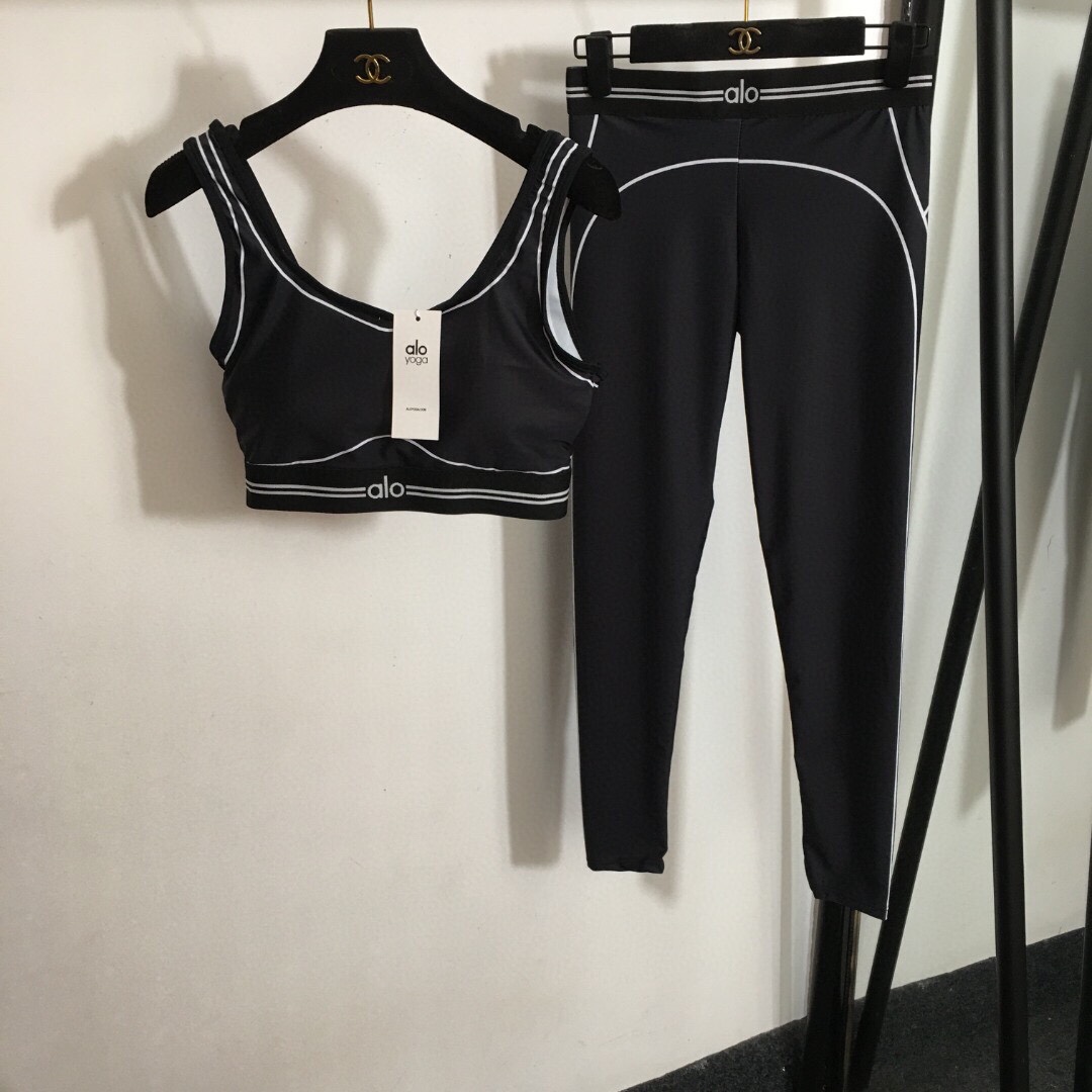 NO:782840,Model number 7634 Alo new yoga sports suit, camisole + elastic slimming leggings, black, white, light pink, dark pink, blue, gray, S-XL, [M size; bust 72, length 32; waist 66 elastic, length 85], women's clothing,19860909款号7634 Alo新款瑜伽运动套装,吊带背心+弹力显瘦小脚打底裤,黑色,白色,浅粉色,深粉色,蓝色,灰色,S-XL,【M码；胸围72,长32；腰围66弹力,长85】,女装,,Women's clothing
