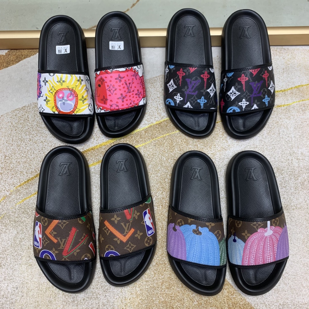 NO:351761,.High-quality LV2025 counter synchronized new styles, shoe slings.pu big trump card luxury men's slippers, casual loose and comfortable. The picture on the top layer cowhide embossed pattern must be popular [Happy][Happy]. Number of 38-45. Large stock, louis vuitton, slippers, cowhide19860909.高品质LV2025专柜同步新款 托鞋.pu大底牌奢品男士拖鞋,休闲宽松舒适型.头层牛皮压花纹上图片必爆款[愉快][愉快].码数38–45.大量现货,,louis vuitton,slippers,cowhide,Men's shoes