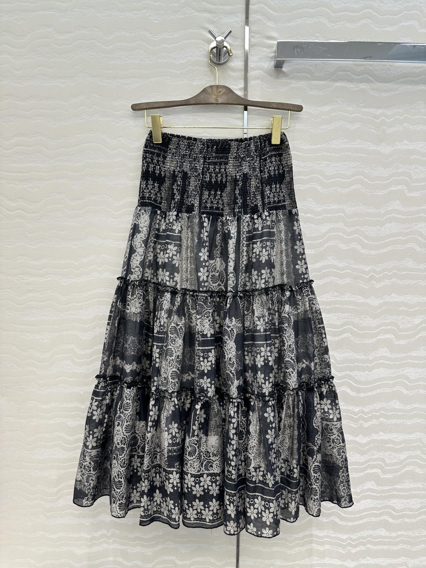 Elegant Woman’s Suit: Original Quality, Holiday Style, French Elegance, Custom-made Import - 图片 9