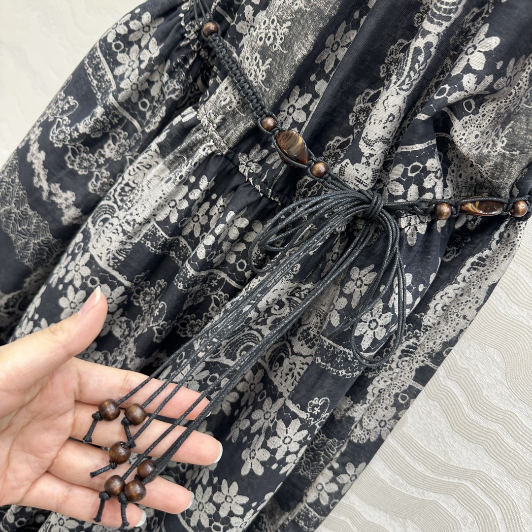 Exclusive Launch: Original High-Quality Female Suit with Hand-Made Details - 图片 7