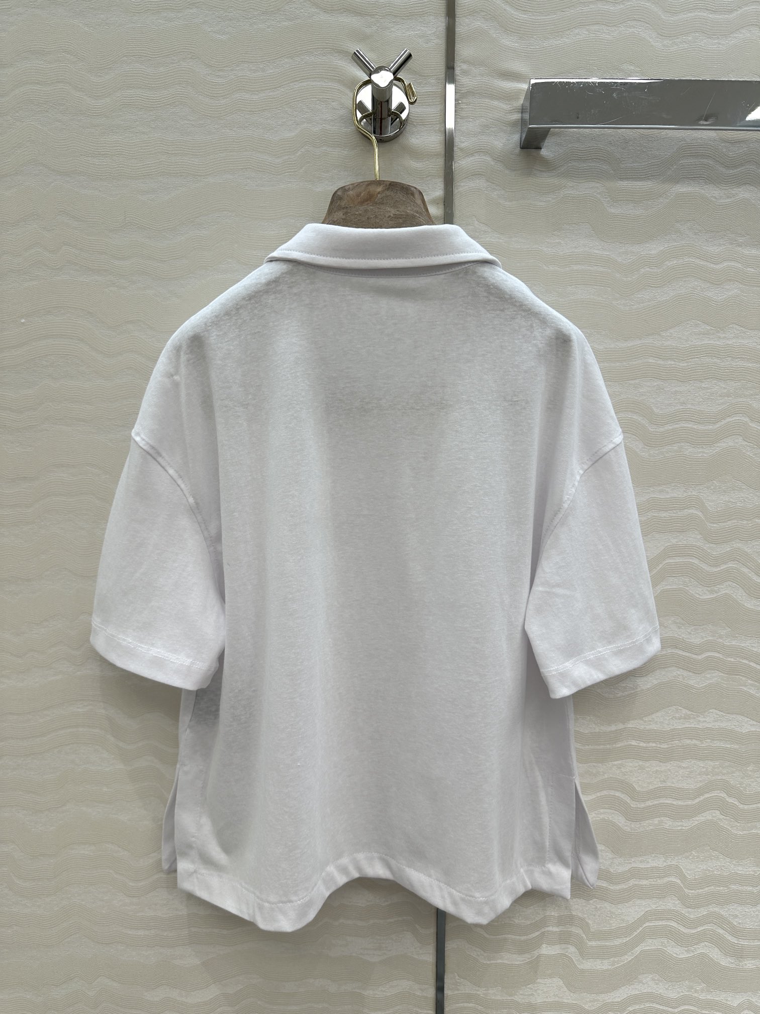 独家首发！原单品质❤️lP🆕老钱风穿搭！25春夏新品极简Polo领落肩袖T恤，必入长期主义单品。少年感气