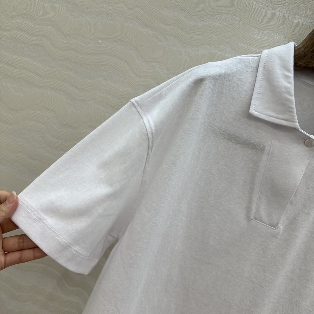 独家首发！原单品质❤️lP🆕老钱风穿搭！25春夏新品极简Polo领落肩袖T恤，必入长期主义单品。少年感气