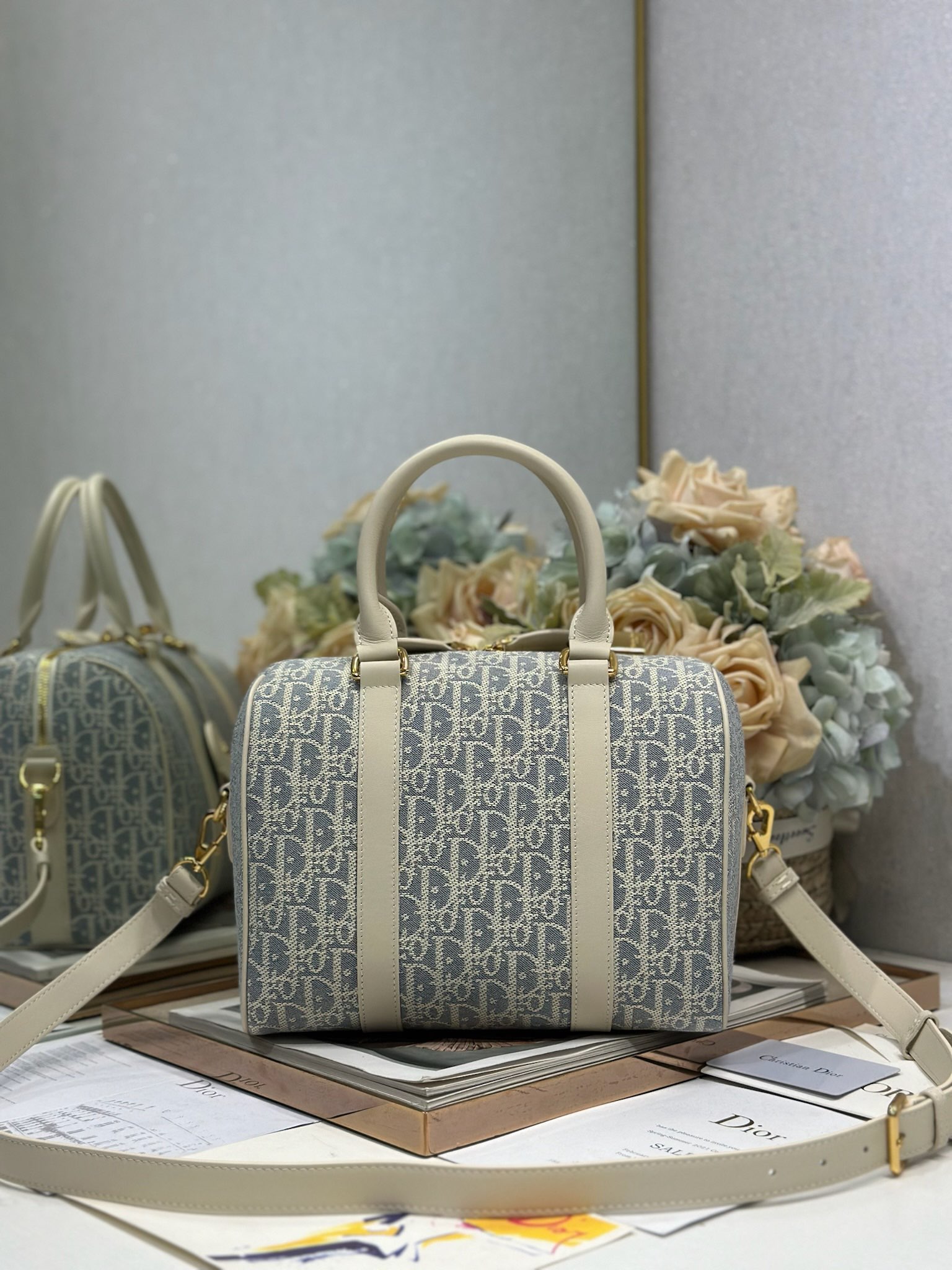 Dior Groove 25 Handbag: Gray Dior Oblique Canvas, Adjustable Strap 6 i1747977682 9868 5