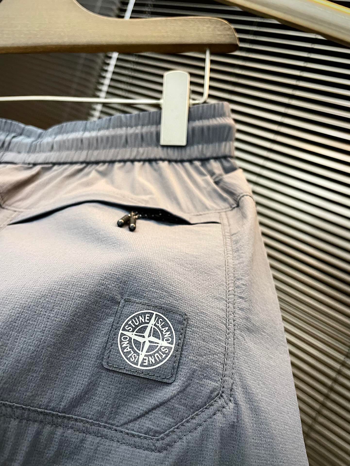 Stone Island Spring 2025 Leisure Pants: Comfortable Customized Style for Casual Wear - 图片 6