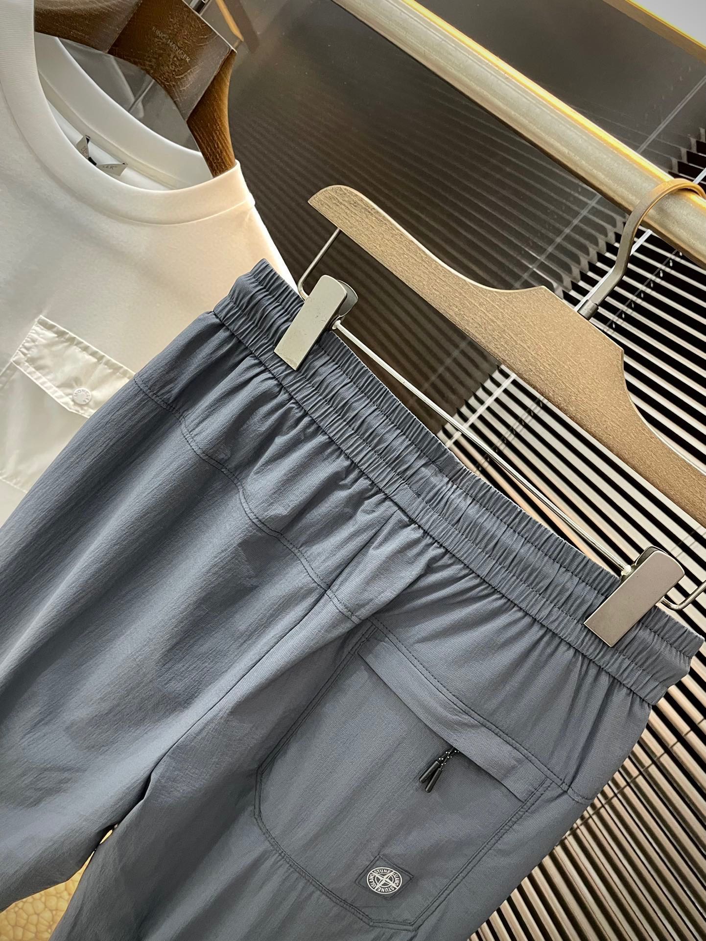 Stone Island Spring 2025 Leisure Pants: Comfortable Customized Style for Casual Wear - 图片 7