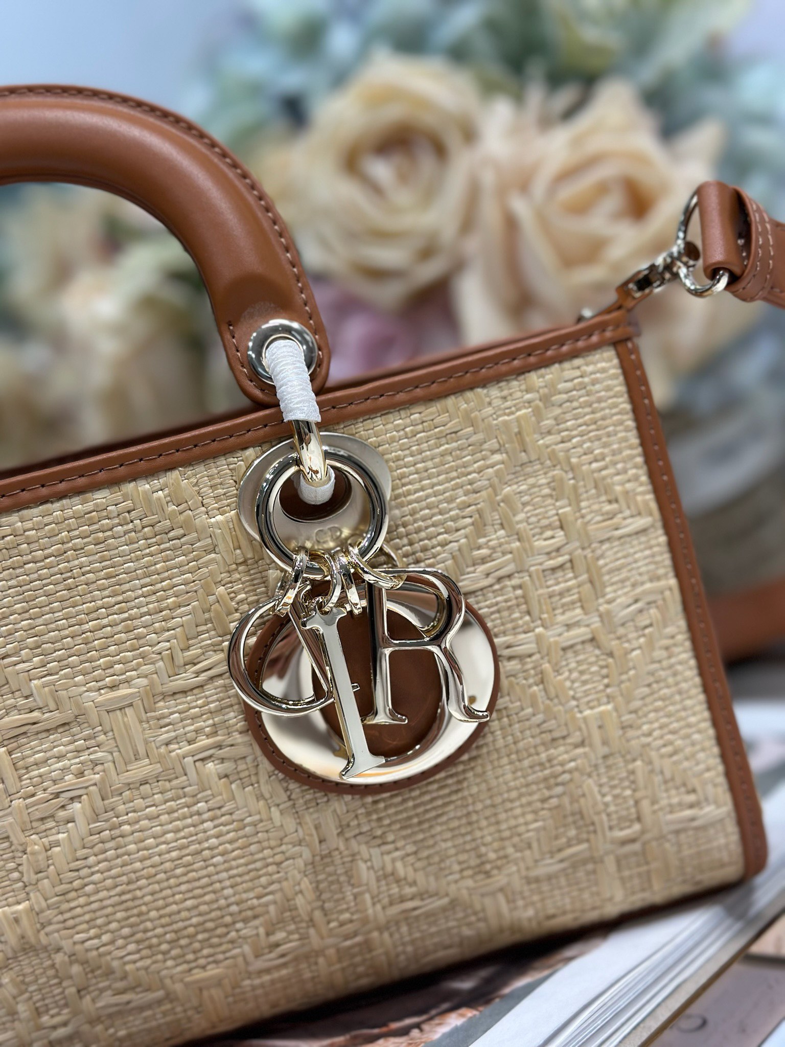 Dior Lady D-Joy Woven Bag, Medium Size, Versatile Crossbody & Shoulder Bag 5 i1747981004 2512 3