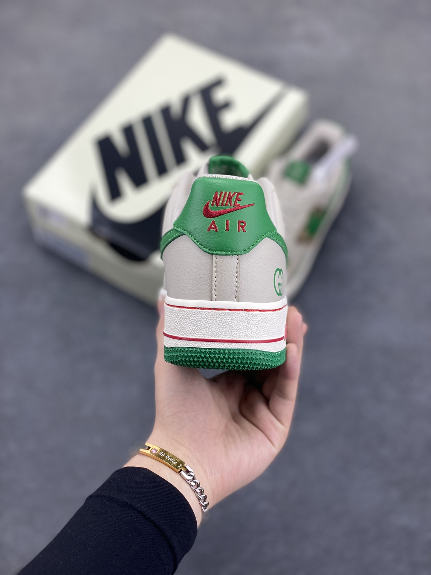 图片[4]-NIke Air Force 1 \’07 Low “古驰联名”空军一号 低帮 运动鞋 休闲鞋 折边针车 工艺难度大 原楦头原纸板 原装鞋盒 定制五金配件 内置全掌气垫 原厂鞋底 货号：LW9279-003 尺码：36 36.5 37.5 38 38.5 39 40 40.5 41 42 42.5 43 44 44.5 45-选品中心