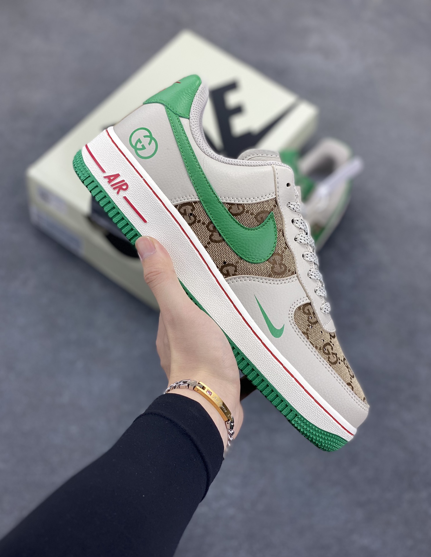 NIke Air Force 1 \’07 Low “古驰联名”空军一号 低帮 运动鞋 休闲鞋 折边针车 工艺难度大 原楦头原纸板 原装鞋盒 定制五金配件 内置全掌气垫 原厂鞋底 货号:LW9279-003 尺码:36 36.5 37.5 38 38.5 39 40 40.5 41 42 42.5 43 44 44.5 45-选品中心