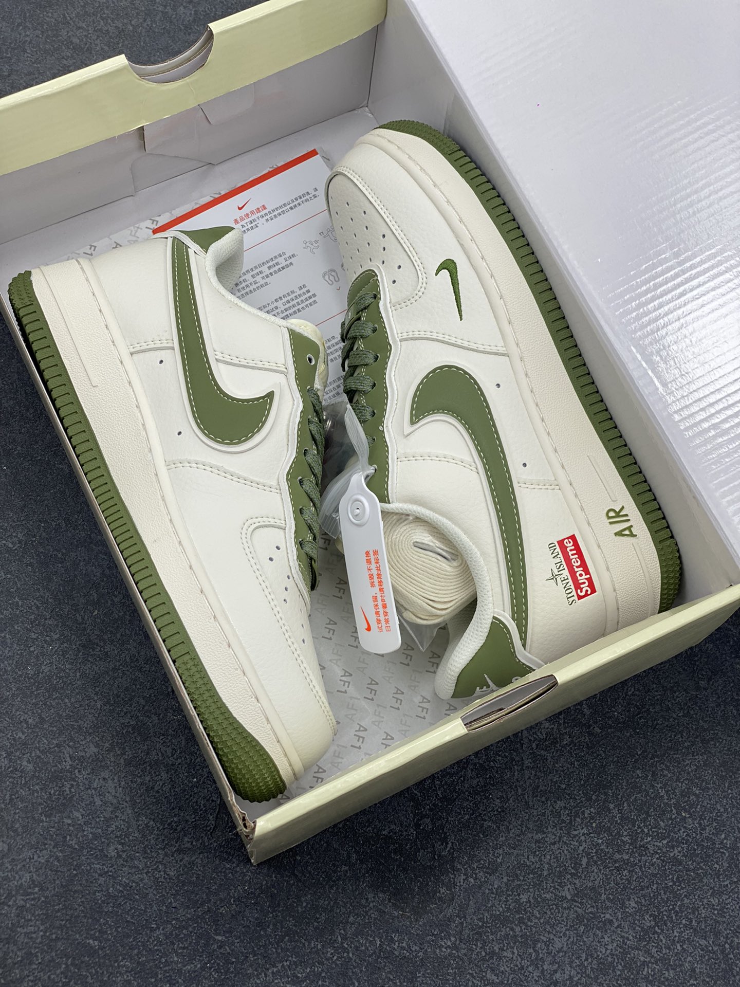 图片[9]-NIke Air Force 1 \’07 Low “石头岛Supreme联名–米绿勾”空军一号 低帮 运动鞋 休闲鞋 折边针车 工艺难度大 原楦头原纸板 原装鞋盒 定制五金配件 内置全掌气垫 原厂鞋底 货号：BB1616-301 尺码：36 36.5 37.5 38 38.5 39 40 40.5 41 42 42.5 43 44 44.5 45-选品中心