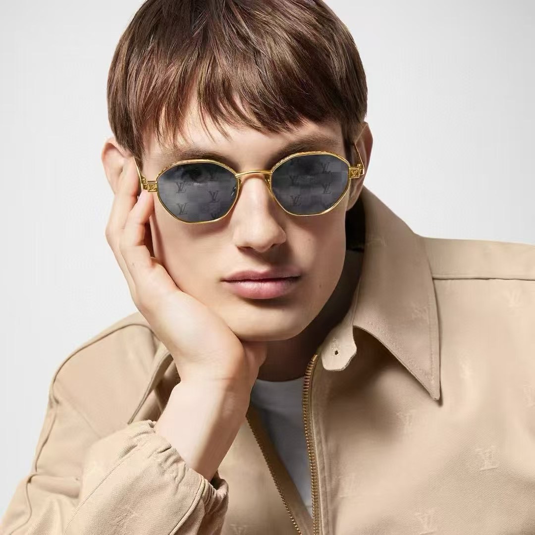  ‼️ 官网图 LOUIS VUITTON
MOD：Z2193U
Size：54口19-142