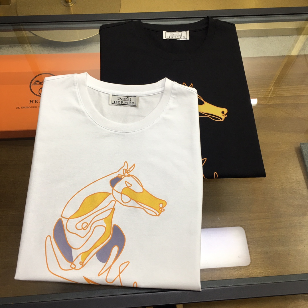 NO:494660,New top 'Love...' 2025 summer new men's casual T-shirt, high-end customized pure cotton breathable fabric, breathable and micro-elastic, extremely comfortable, impeccable details, top-level auxiliary materials, original hardware design concept, delicate and soft feel!  The upper body style is excellent!  Size M-3xl, tees, t-shirt, alexander wang19860909新品上衣《爱..》 2025夏季新款男士休闲T恤,高级定制纯棉透气面料 透气微弹舒适度极高,细节无可挑剔,顶级辅料配备,原版五金设计理念,手感细腻柔软！上身版型超赞！尺码M-3xl,,tees，t-shirt,alexander wang,Men's clothing