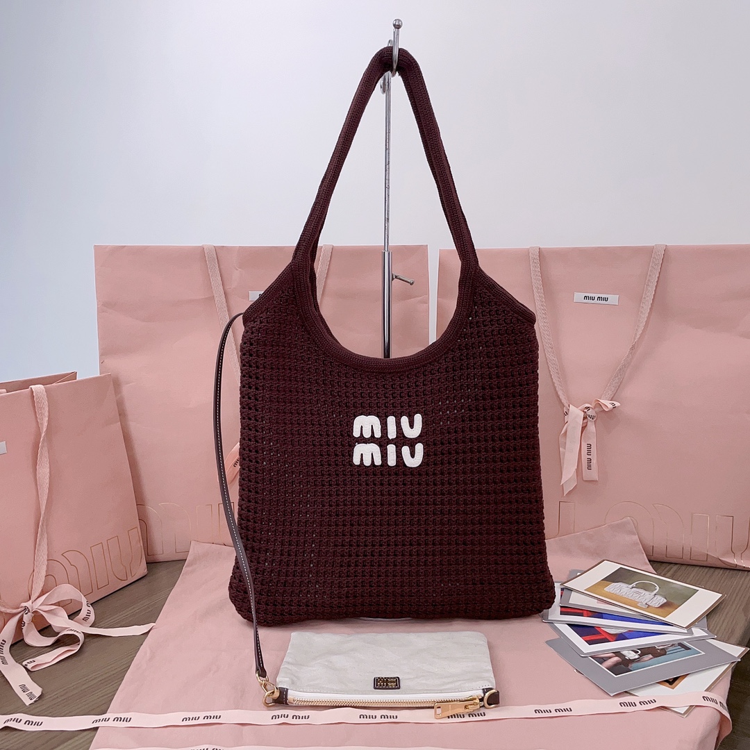 Miu Miu Knitted Tote Bag with Detachable Pouch - Spacious & Lightweight 2 i1748051473 1662 0