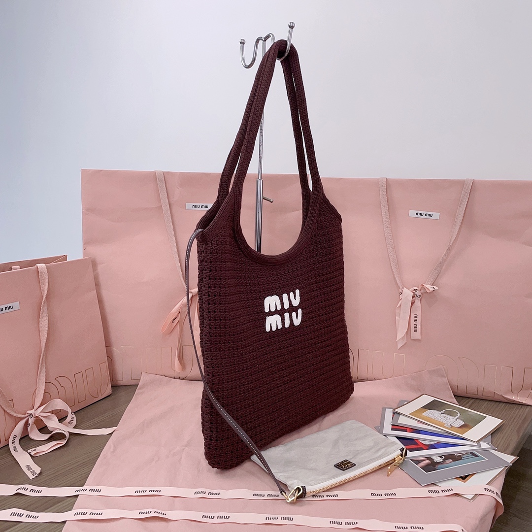Miu Miu Knitted Tote Bag with Detachable Pouch - Spacious & Lightweight 3 i1748051473 6099 1
