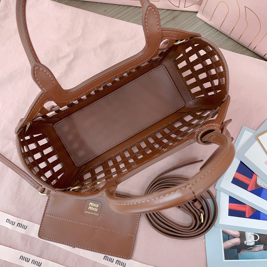 Miu Miu Woven Nappa Leather Handbag: Summer Style with Detachable Strap 10 i1748053317 1119 8