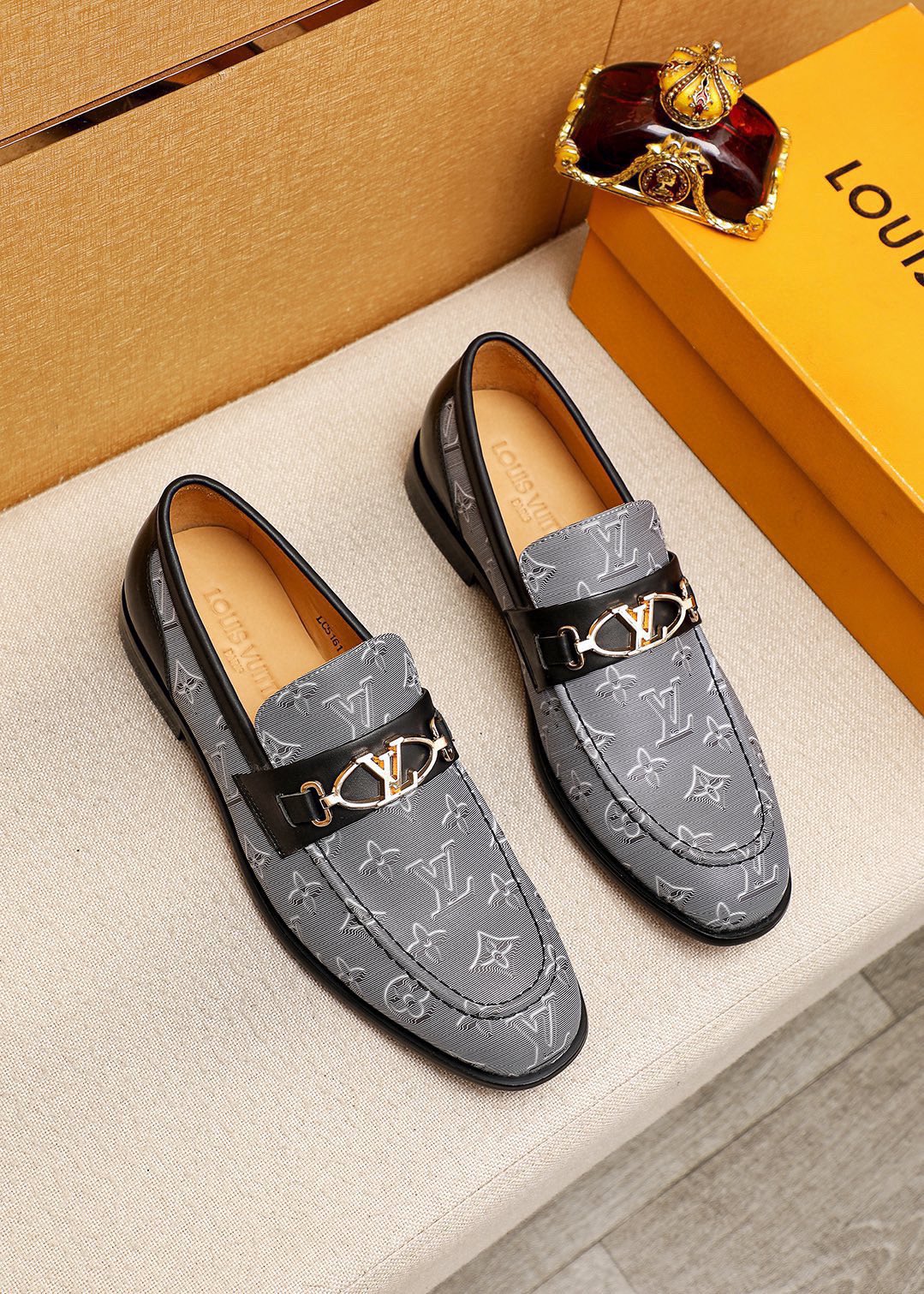 NO:349689,Product trademark LOUIS VUITTON 