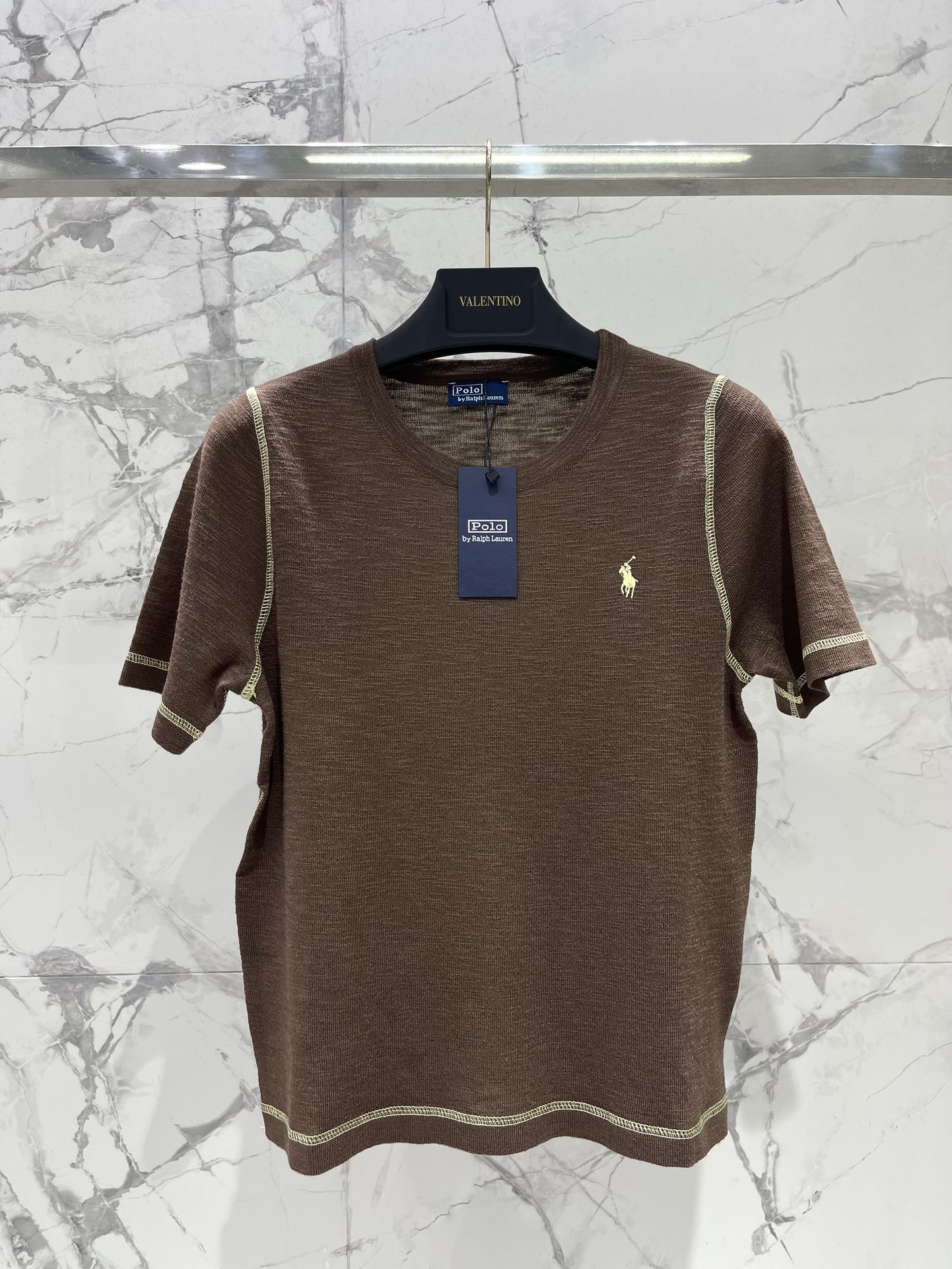 Polo 刺绣撞色小马扎线短袖

精致的小马刺绣给萌化了！🐎💖 刺绣细节超级到位，小马的表情都栩栩如生，