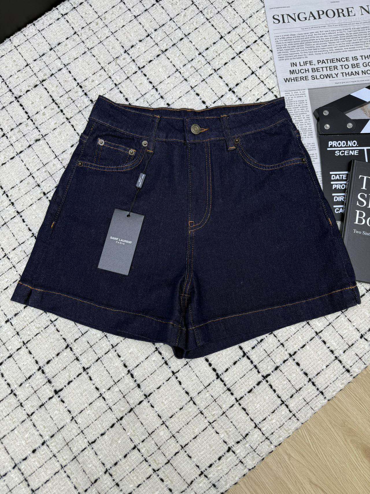 NO:416212,Long-legged bomber Sain* Lauren*25s classic embroidered logo denim shorts The most versatile hot pants in summer The wash color is very beautiful, the real thing is very high-end, the upper body is very slim, real name recommendation, casual and lazy, versatile and worry-free Three colors 26-27-28-29-30.,,saint laurent, shorts,alexander wang19860909长腿轰炸机 Sain* Lauren*25s经典刺绣logo牛仔短裤 夏季最最百搭的热裤 洗水颜色很好看 实物很高级 上身亲测很显瘦 实名推荐 休闲慵懒 百搭无烦恼 三色26-27-28-29-30.,,saint laurent,shorts,alexander wang,Women's clothing