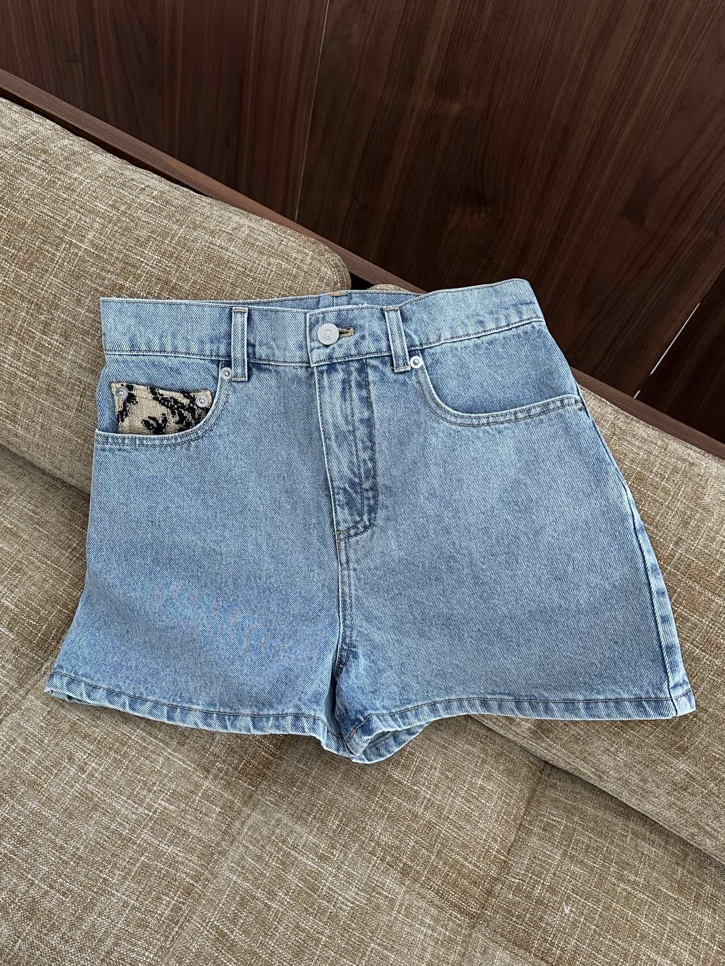 NO:416260,YS ｜New Summer Collection Cotton denim shorts Heavy-industrial linen embroidery design ~ Washing color and style are all very beautiful SML, shorts, alexander wang19860909YS ｜New Summer Collection 全棉牛仔短裤 重工亚麻刺绣设计～ 洗水颜色 版型 都特别美  SML,,shorts,alexander wang,Women's clothing
