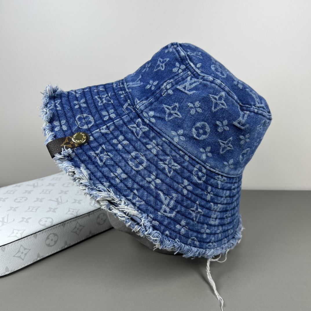 NO:344137,Louis Vuitton's new heavy industry creates high-end and elegant style, versatile and universal for both men and women!  Hat Straw Hat Fisherman Hat Baseball Hat, Hats, louis vuitton,louis vuitton,espadrilles,hats路易威登 LouisVuitton新款重工打造高端大气,百搭款男女通用！帽子草帽渔夫帽棒球帽,帽子,louis vuitton,louis vuitton,espadrilles,hats,hat