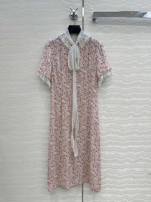 Elegant Floral Print Silk Dress with Detachable Bow Tie - Summer Ready! 1 Elegant Floral Print Silk Dress with Detachable Bow Tie - Summer Ready!
