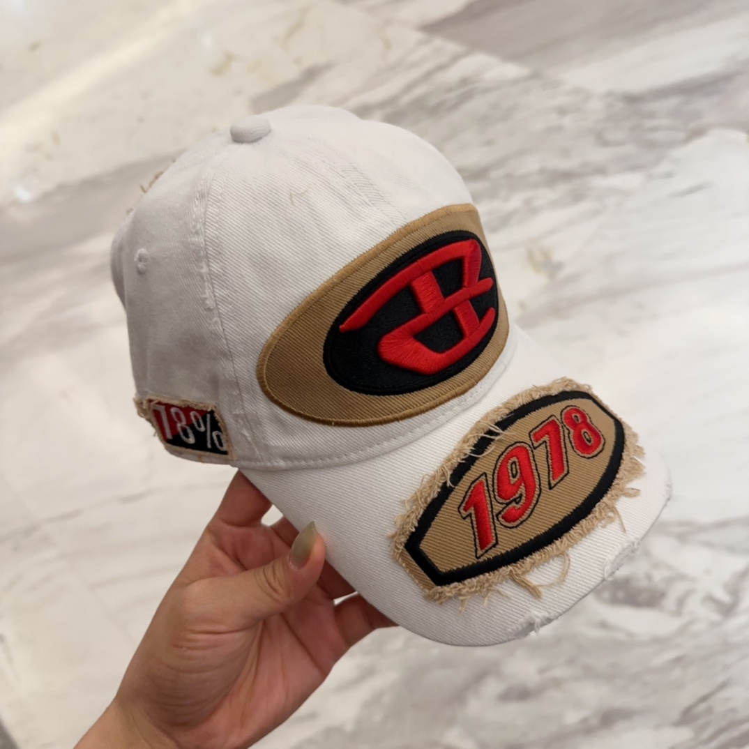 


Diesel 迪赛 棒球帽🧢 。棒球帽🧢，出街必备超好搭配，高品质 内标齐全，赶紧入手！