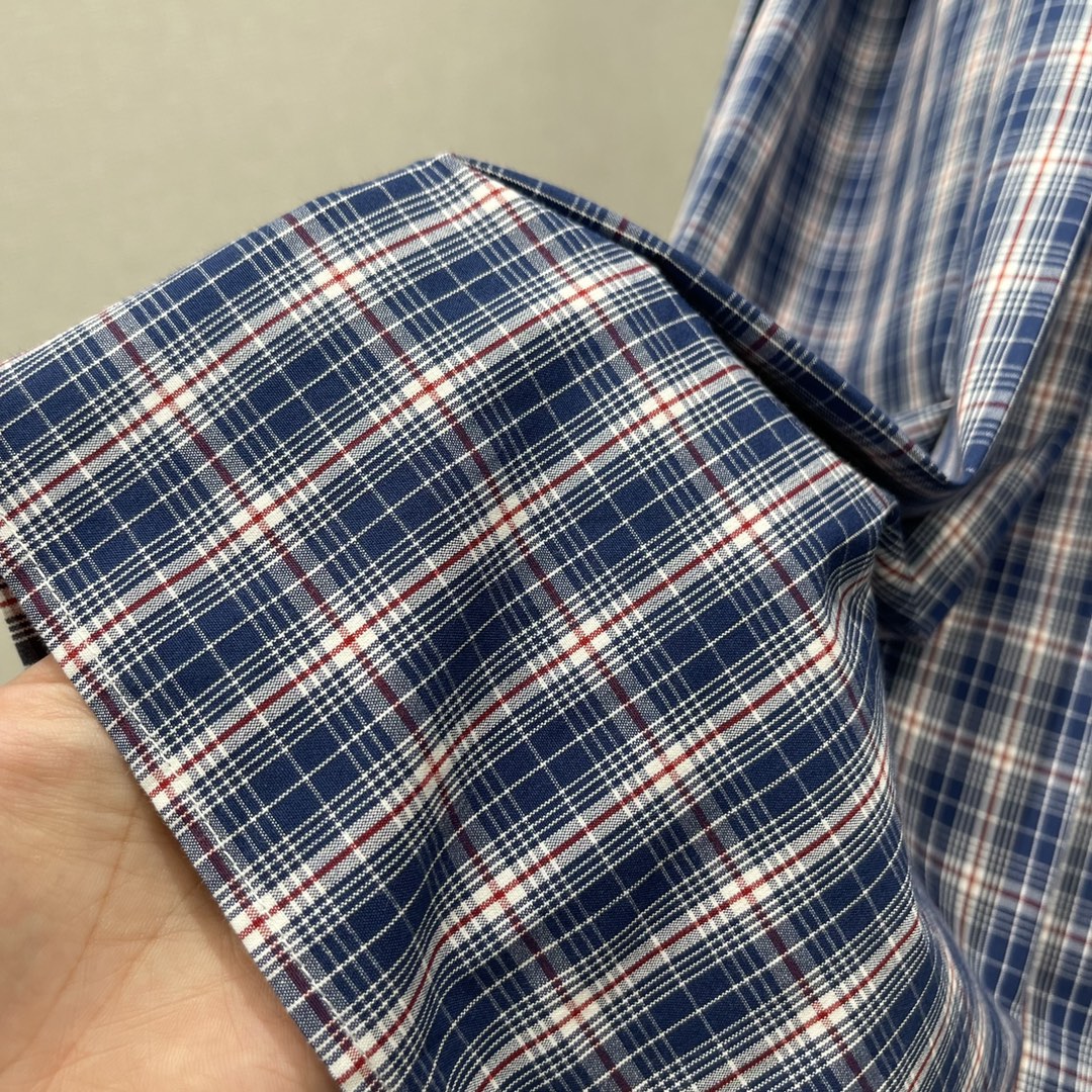 
Miu 25夏季新款 格纹百褶长半裙 松紧中高腰百褶裙身 一条裙子超大用料 褶位和褶量精致 垂感非常好