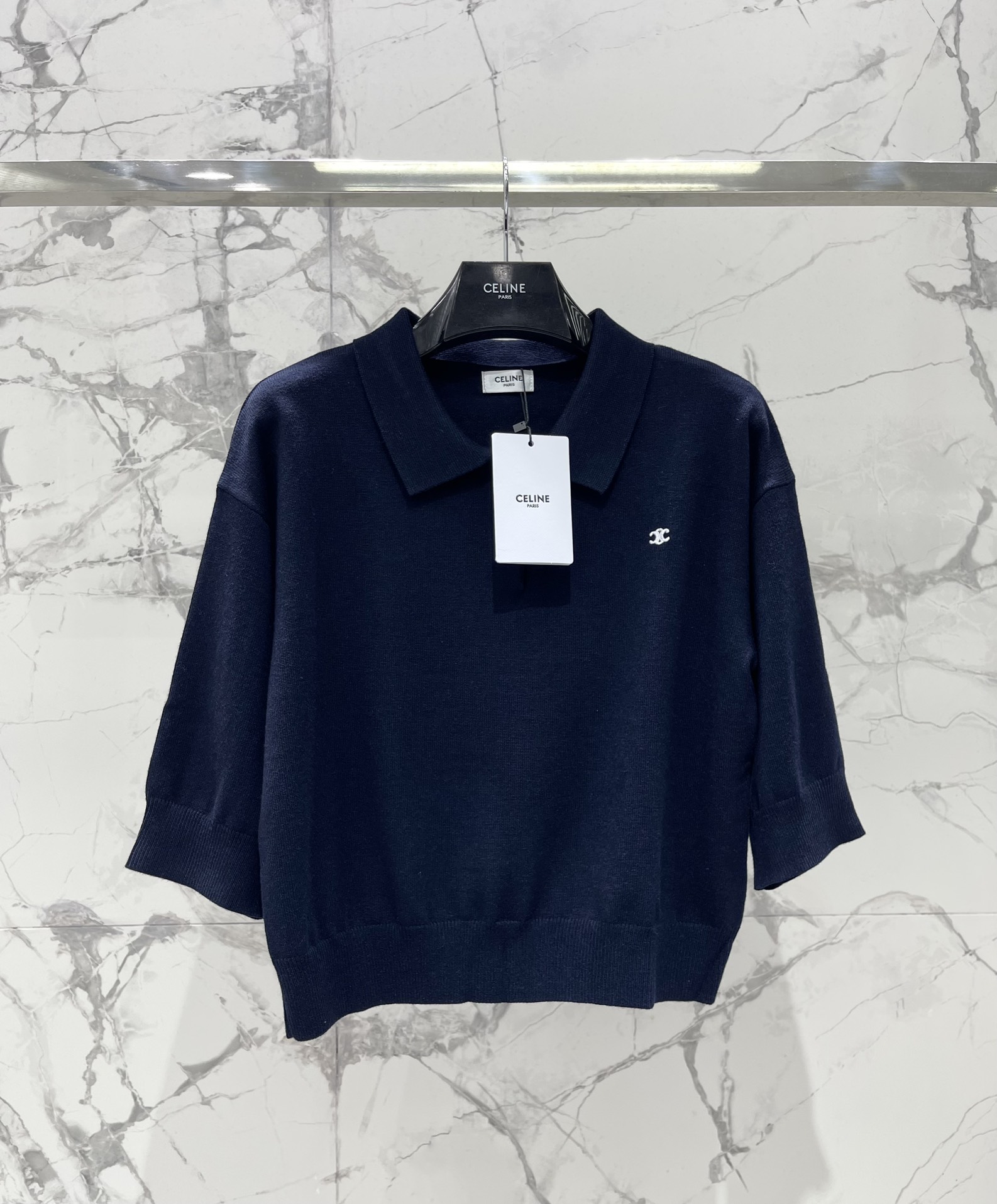 𝗖𝗘𝗟𝗜𝗡𝗘*赛琳凯旋门徽标纯色polo衬短袖

码数SML
