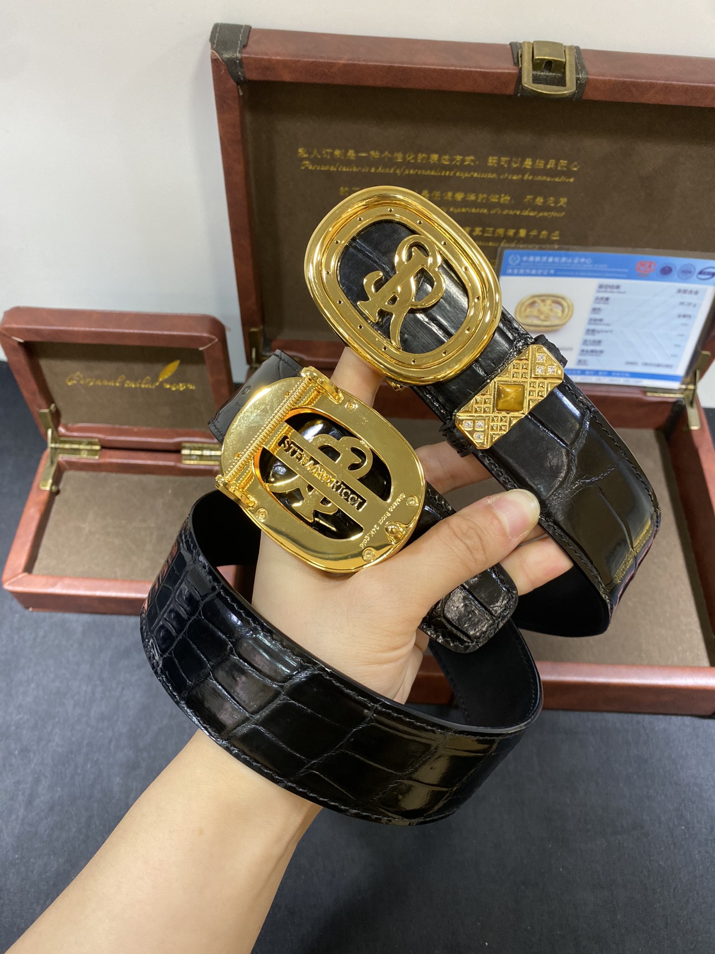 Stefano Ricci Premium Lederen Riem met Gouden Gesp en Diamanten Details