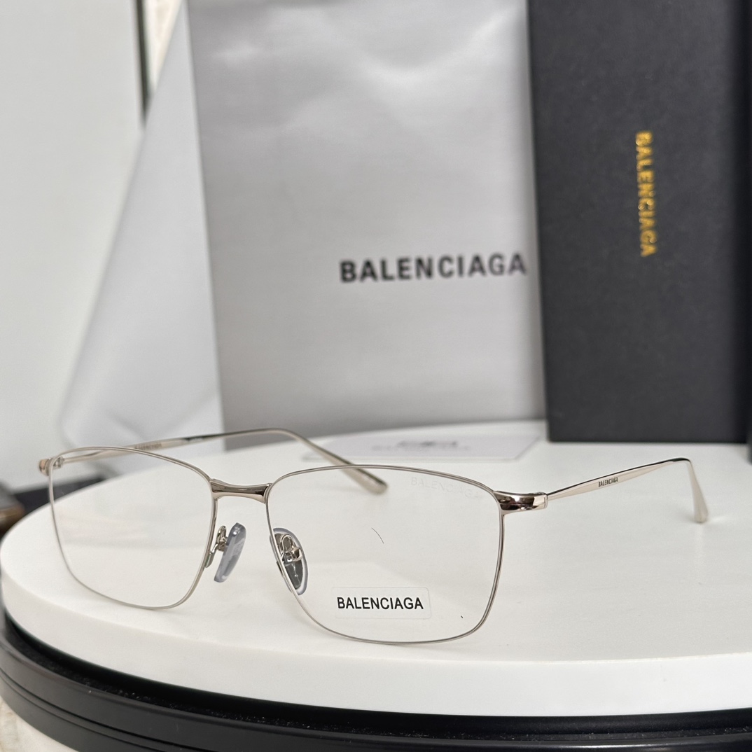  ‼️BALENCIAG*巴黎*世家⚜️⚜️⚜️MODEL：BB0415O⚜️⚜️⚜️SIZE：60口1