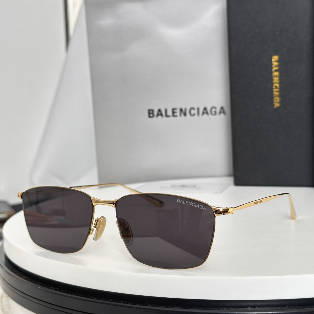  ‼️BALENCIAG*巴黎*世家⚜️⚜️⚜️MODEL：BB0415O⚜️⚜️⚜️SIZE：60口1