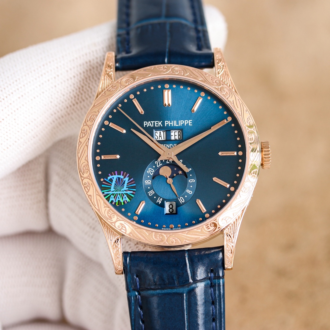 NO:337113,Unified TW launches a new version of the carved shell Patek Philippe complex function Chronograph 5205G watch!  1 After two years of continuous transformation and debugging of the movement, we have always pursued the goal of original technology!  2 diameter 38.5MM!  3 functions are the same as original, moon phase/week/month/calendar!  4 literally high-difficulty dual-color penetration, not ordinary factory process!  5. Sapphire glass mirror surface, with more transparent surface plating!  6 (Technical breakthrough) The shell body is made of exquisite carvings to show the master's exquisite skills!  7 Seagull movement is improved to an integrated Cal.324S movement!  Both large and small plywood can achieve perfect chamfering effect and be processed with rhodium plated. 8 plywood is embellished with imported Swiss gem bearings, with pure color and bright and natural color. TW craftsmanship is welcome to taste it!  ,,patek philippe19860909统一 TW推出新版本雕花壳 百达翡丽复杂功能计时5205G腕表！ 1历经两年不断对机芯进行改造与调试,一贯追求以原装工艺为目标！ 2直径38.5MM！ 3功能同原装一致,月相/星期/月份/日历！ 4字面为高难度双色渗透,非普通厂工艺！ 5蓝宝石玻璃镜面,表面镀多一层通透！ 6（技术突破)壳身采用巧夺天工精美雕花展示出大师的精湛技艺！ 7海鸥机芯改进为一体Cal.324S机芯！ 大小夹板均能做到完美倒角效果,并做镀铑加工. 8夹板采用瑞士进口宝石轴承点缀,色泽纯良,鲜艳自然. TW匠心力作 欢迎您的品鉴！,,patek philippe,Watch