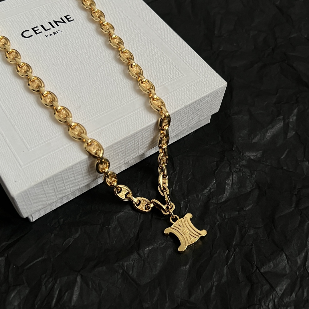 】Celine 赛琳 项链 一直是简约时尚界的标杆大胆的设计 百看不厌▪️搭配起来更Fashion ✨✨