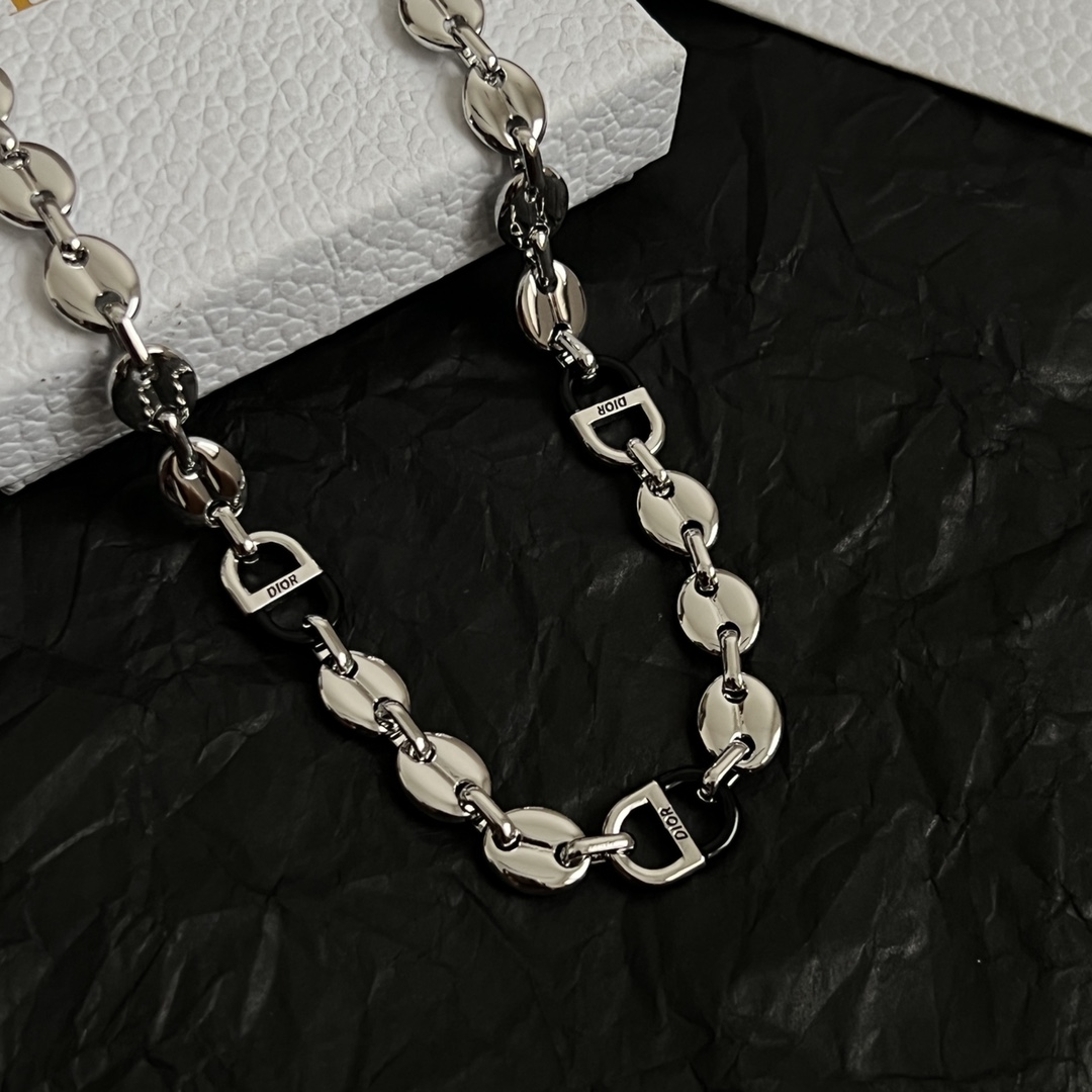 】👑Dior 迪奥  项链 精选原版一致 黄铜材质 甜美气质高雅。