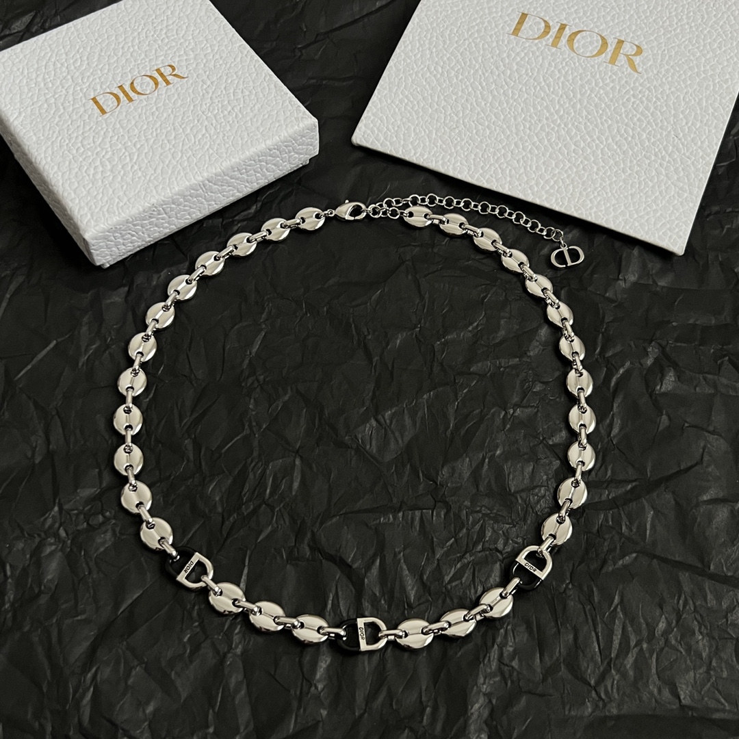 】👑Dior 迪奥  项链 精选原版一致 黄铜材质 甜美气质高雅。
