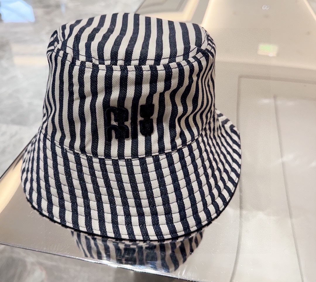 NO:344114,Miumiu double-sided fisherman hat, one to one open mold customization, head circumference 57cm men and women universal hat straw hat fisherman hat baseball hat, hat, miumiu, espadrilles, hatsmiumiu双面渔夫帽 一比一开模定制,头围57cm男女通用帽子草帽渔夫帽棒球帽,帽子,miumiu,espadrilles,hats,hat
