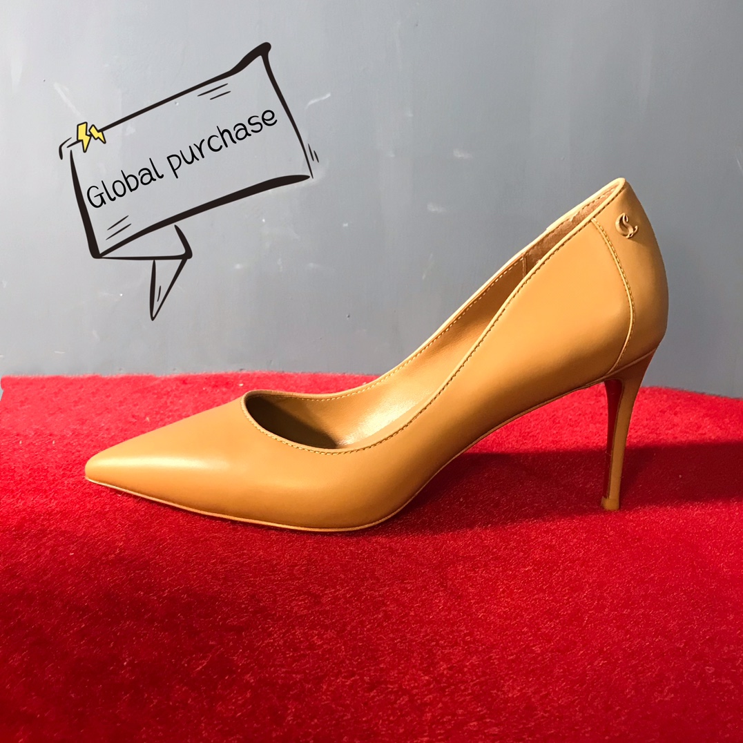 NO:336229,High-end custom spring and summer classic model H8.5Cm, size 34-42. genuine leather sole. 9039-055A. Dark nude cowhide. Dark nude sheepskin. Dark nude private model trademark buckle Standard European code No:9039-055A Color:nude/nude Material:patent leather Lining:goat leather Heel height:8.5Cm Sole:leather sole Size:EUR 35-42 (US 4-11):,,christian louboutin,cowhide,sheepskin,Leather soles19860909高端订制 春夏精典款 H8.5Cm,尺码34-42码.真皮大底.9039-055A.深裸色牛皮.深裸色羊皮里.深裸色私模商标扣 标准欧码 No:9039-055A Color:nude/nude Material:patent leather Lining:goat leather Heel heigh:8.5Cm Sole:leather sole Size:EUR 35－42（US 4一11) :,,christian louboutin,cowhide,sheepskin,Leather soles,Women's Shoes