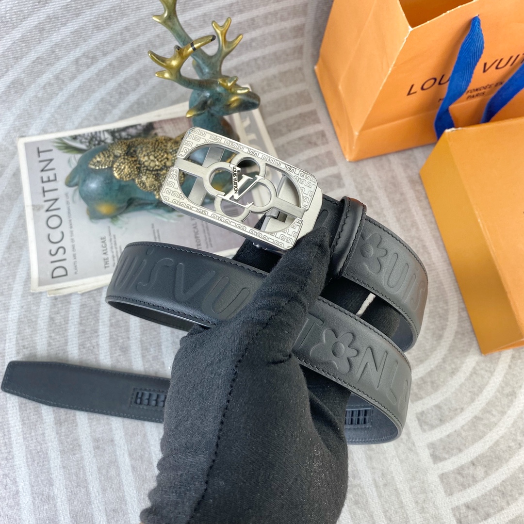 LV💕 特种皮腰带自动带系列 ，原厂五金精品不锈钢扣，手感柔软舒适 宽3.5CM。