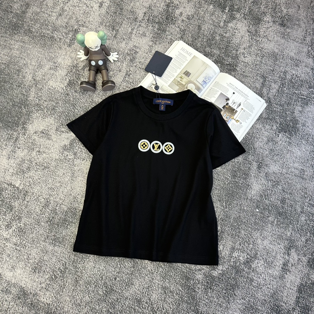 Louis Vuitton Women's Stylish Short Sleeve Top - S, M, L Available 3 i1748243929 3008 1